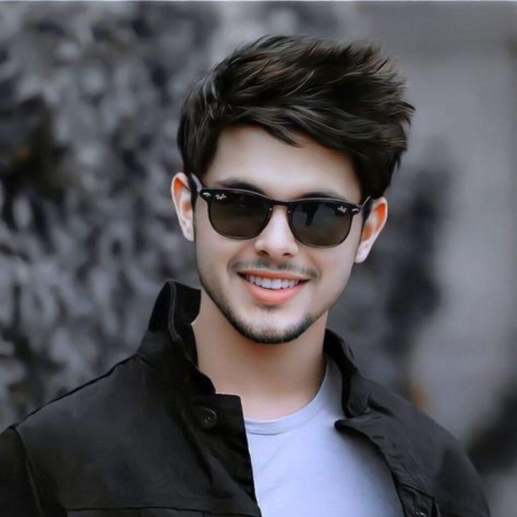 Creative WhatsApp DP for boys to impress friends